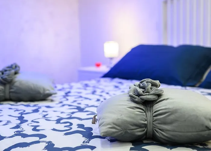 La Magnifica s Gold House